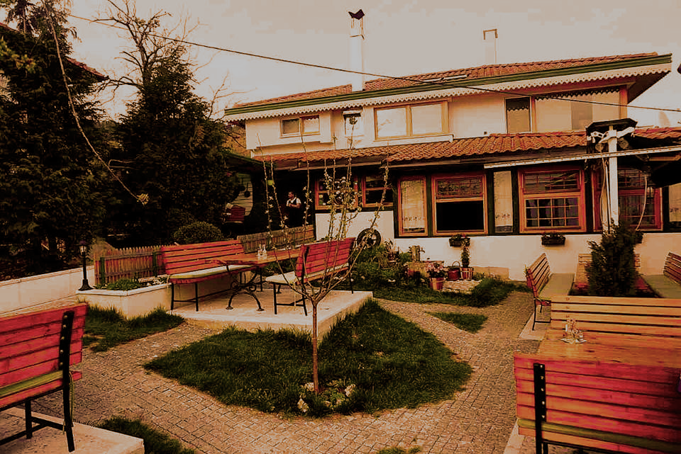 Basca kod Ene  Tradicionalni bosanski restoran